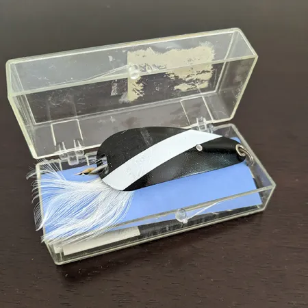 Старовинна незачіпляйка Rex Spoon виробництва Weezel bait