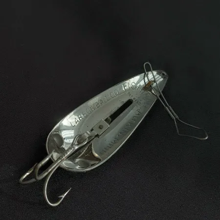 Weedless Bait  Fishtrap, нікель/білий/чорний, 14 г, блесна коливалка (колебалка) #22756