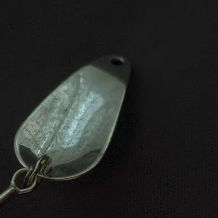 Weller Gypsy King Deluxe, нікель/білий/чорний, 1,5 г, блесна коливалка (колебалка) #23058