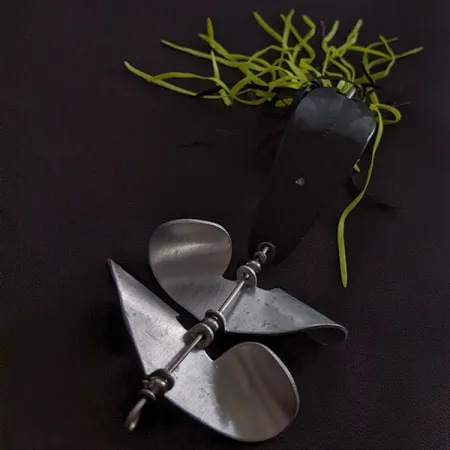 Strike King Timber King Weedless Spoon Buzz, чорний/жовтий, 14 г, блесна коливалка (колебалка) #23269