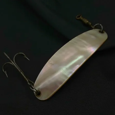 Pflueger Pearl Spoon, pearl, 18, блесна коливалка (колебалка) #23529