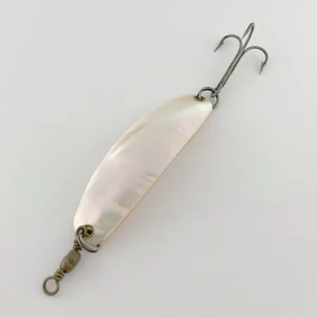 Pflueger Pearl Spoon, pearl, 18, блесна коливалка (колебалка) #23529
