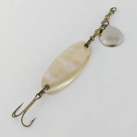 Pflueger Pearl Spoon, pearl, 7, блесна коливалка (колебалка) #24320