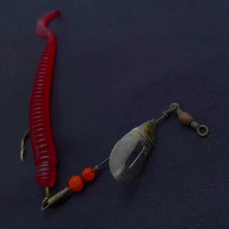 Pflueger June Bug №4 Спінер, Червоний/Нікель, 6 г, Вигнута вісь, #24501