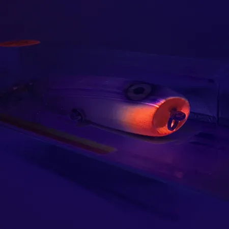 P.J.POP Luhr Jensen дерево, ручна робота​, білий перламутр з фіолетовим відливом/помаранчевий, 17 г, воблер #6046