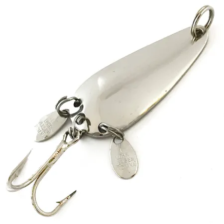 Luhr Jensen з пелюстками