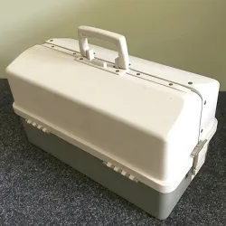 Вінтажний бокс для рибальських приманок Plano 8600